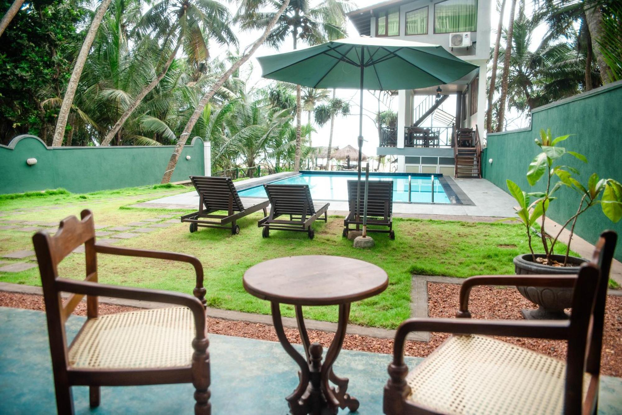 Sea Trails Bentota Hotel Exterior foto