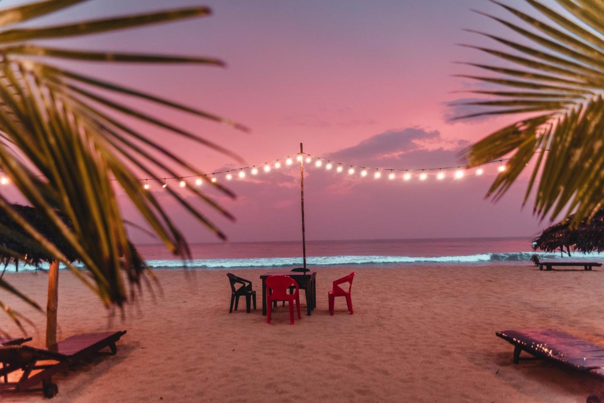 Sea Trails Bentota Hotel Exterior foto