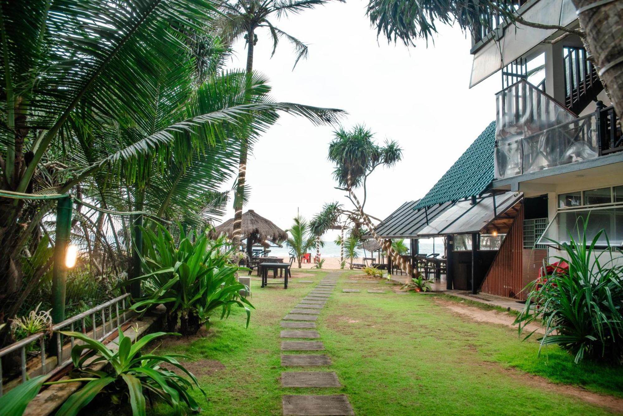 Sea Trails Bentota Hotel Exterior foto